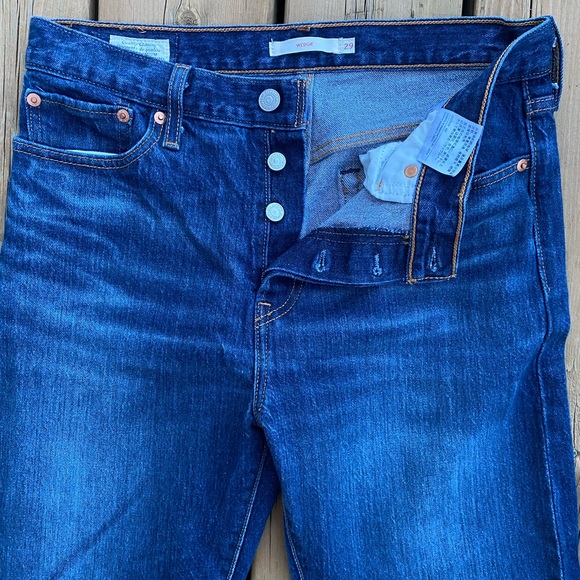 LEVI’S Wedgie Fit Dark Wash Denim High Waisted Tapered Fit - Picture 7 of 7